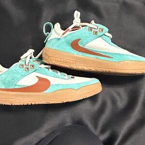 Nike Aqua and Tan Sneakers